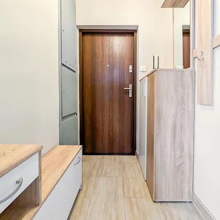 Lubuska Comfy Wooden By Bookinghost Appartement *
